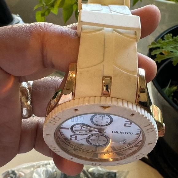 Unlisted watch | women watch - Picture 5 of 6